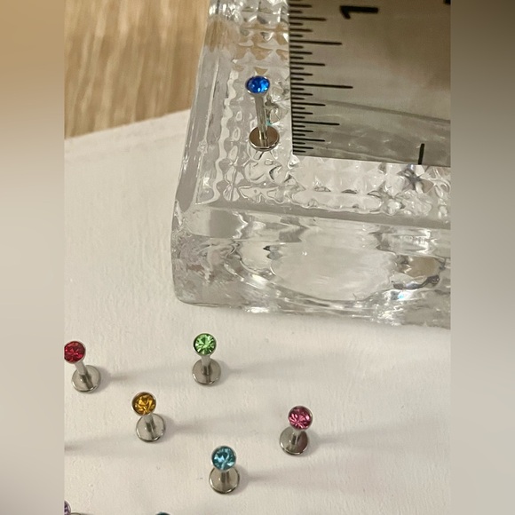 16g 10 Pcs Surgical Stainless Steel Rhinestone Lip Studs NWT - Picture 4 of 13